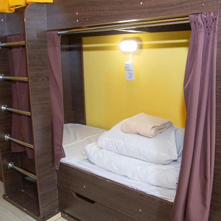 Sun City Hostel 4 Киев Екстериор снимка