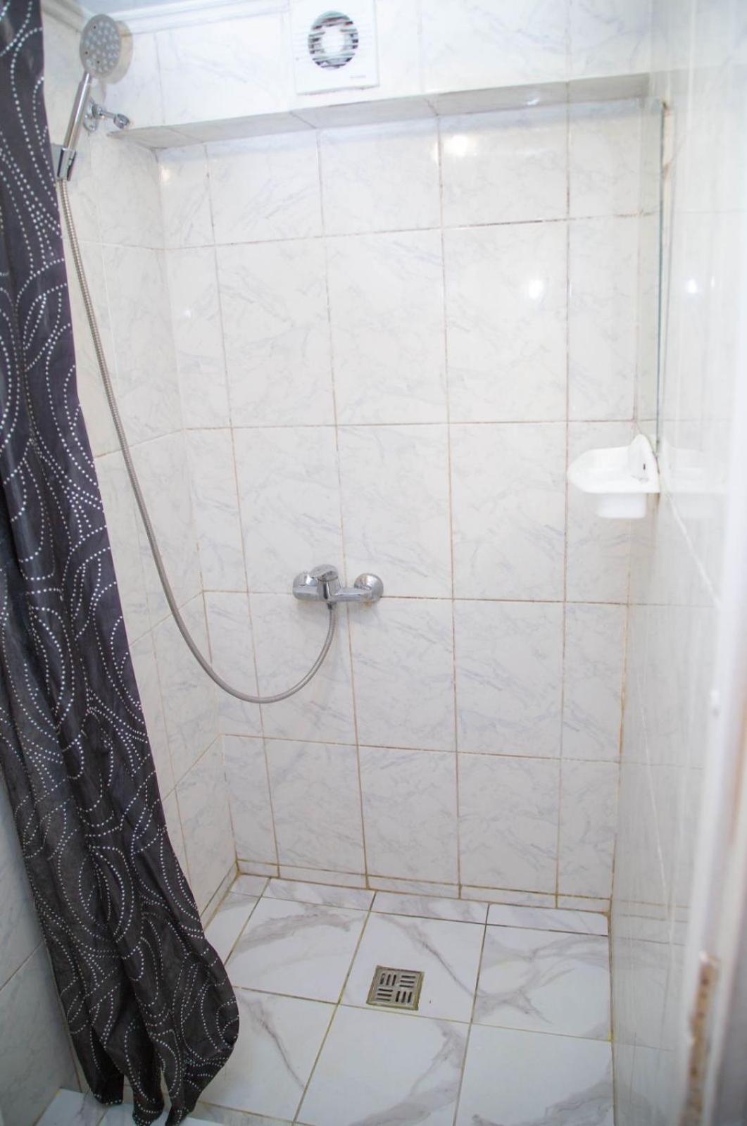 Sun City Hostel 4 Киев Екстериор снимка